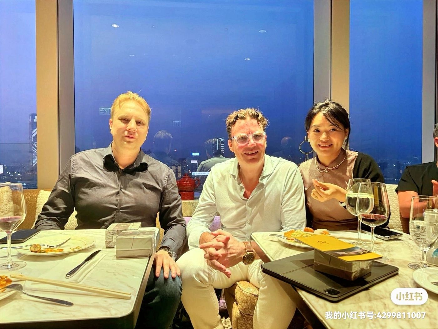 BeeHappy team at dinner meeting with European client